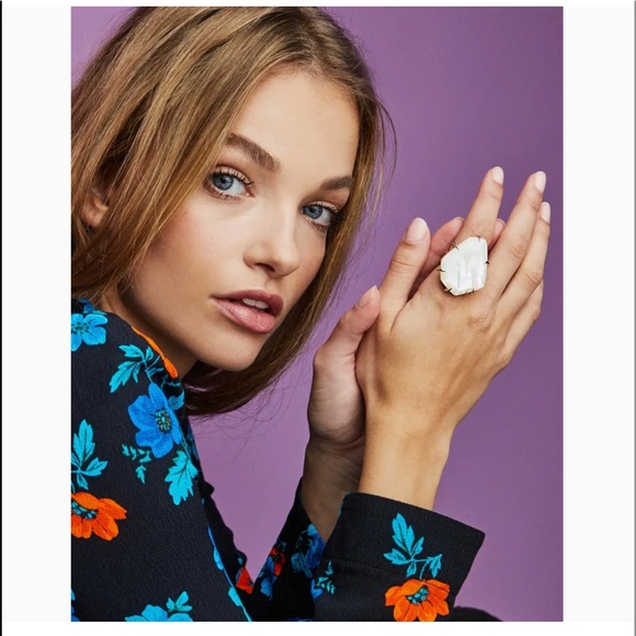 Kendra Scott Gold & Turquoise Megan Ring - Picture 4 of 4